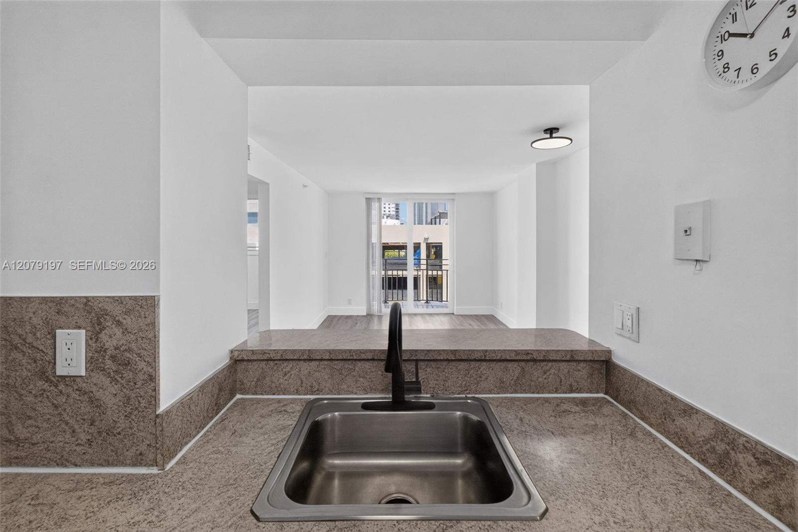 501 SW 1st St # 607 — Photo 5