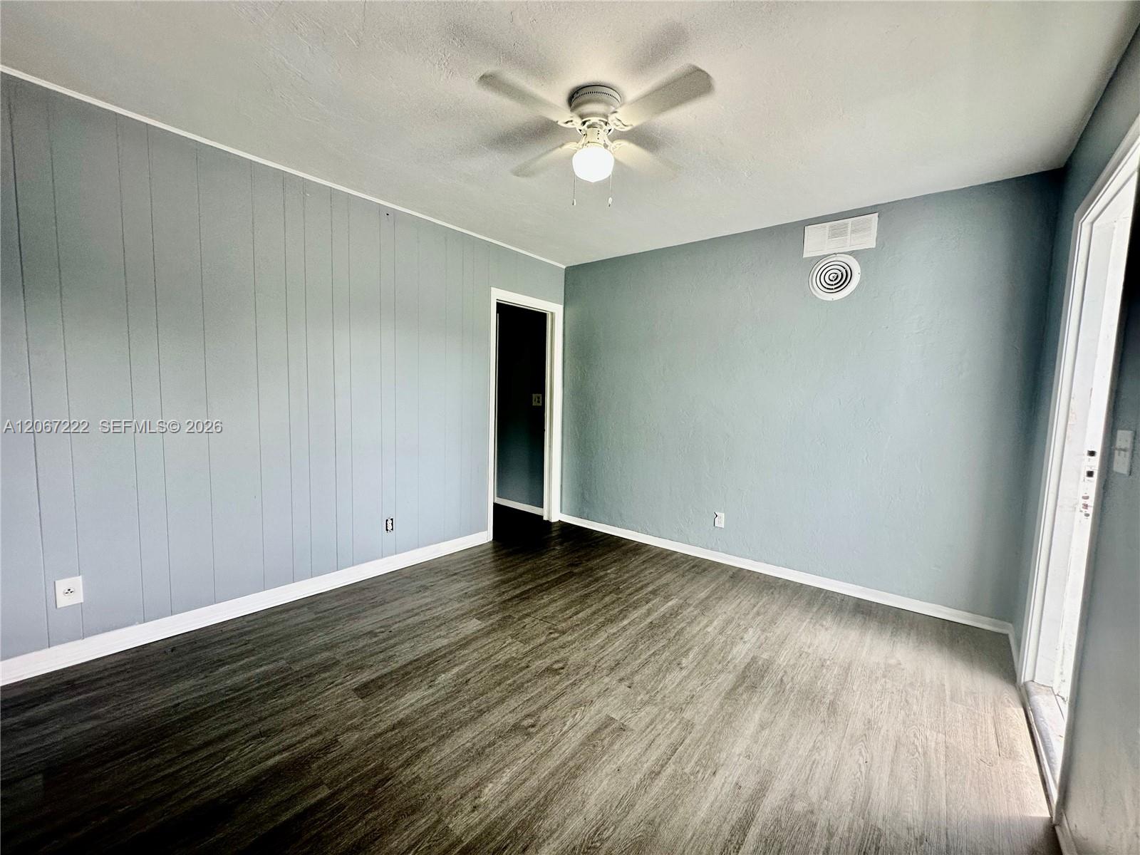 1260 NE 115th St # 4 — Photo 3