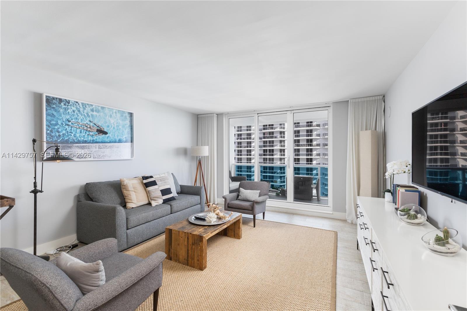 102 24th St # 1013, Miami Beach FL 33139