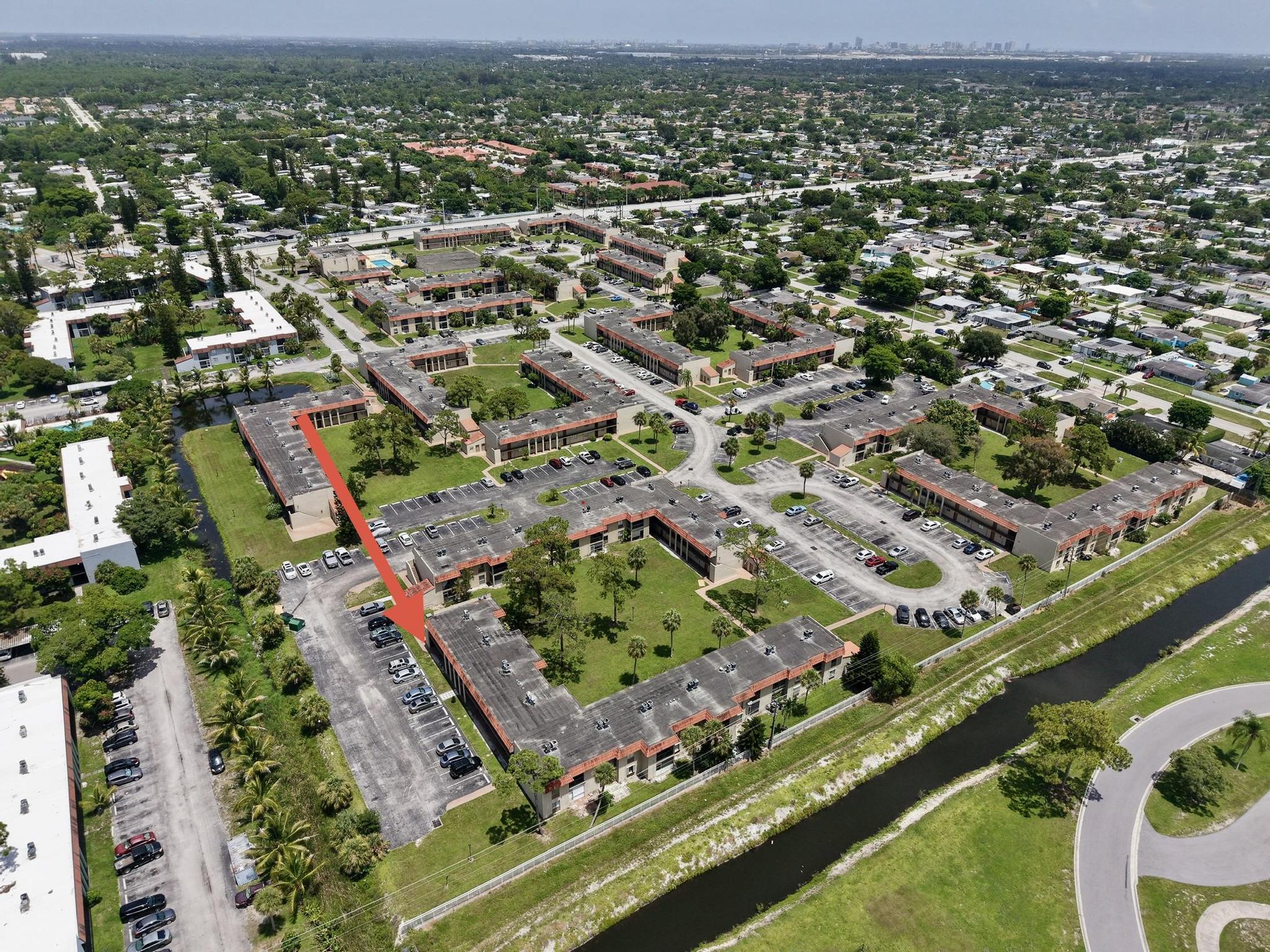 6120 FOREST HILL Boulevard # 111, West Palm Beach FL 33415