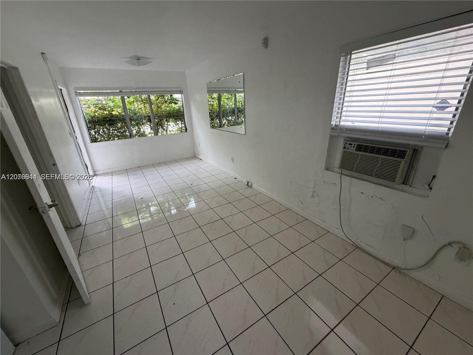 2430 SW 25th Ter # 3 — Photo 2