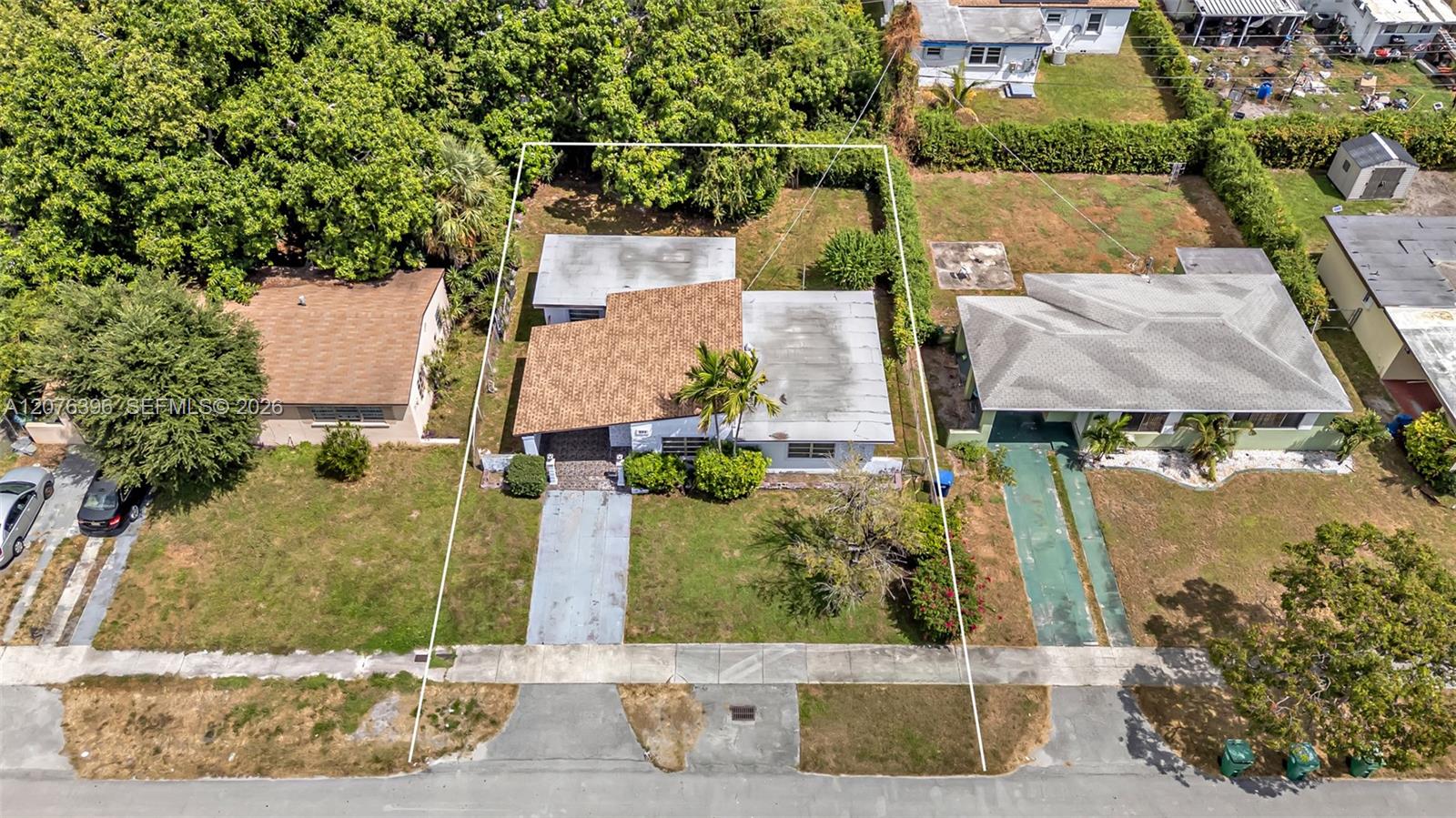 835 NW 84th St — Photo 3