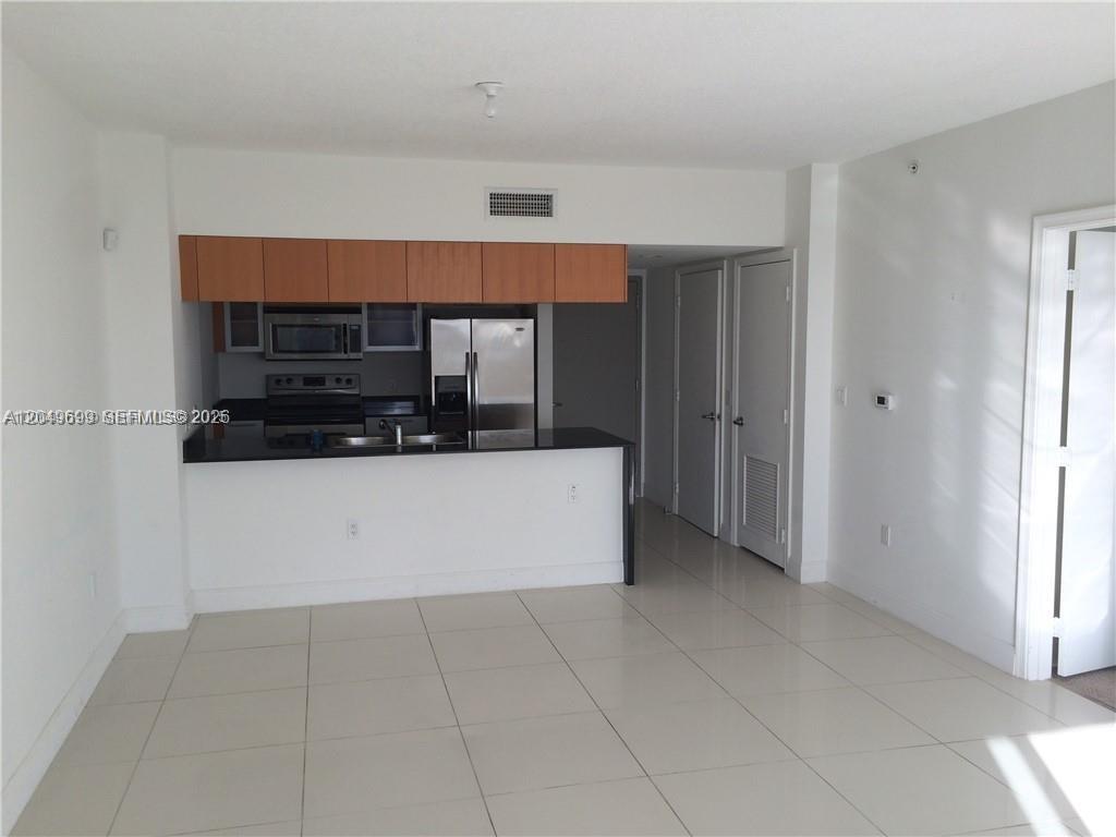 1750 N Bayshore Dr # 4912 — Photo 5