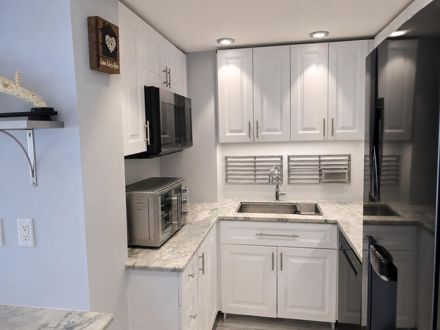 2800 N FLAGLER Drive # 407 — Photo 3