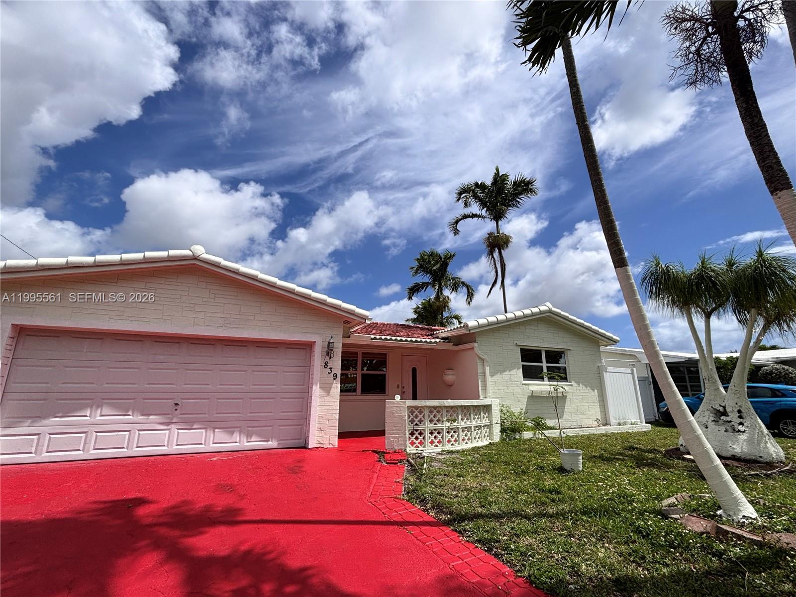 839 S Highland Dr, Hollywood FL 33021