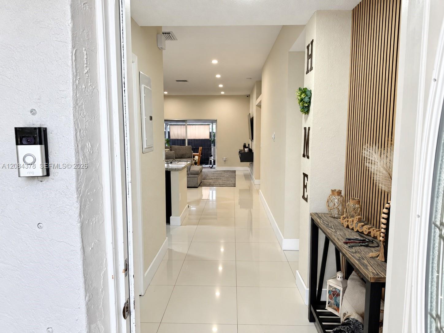 5260 NW 184th Ln — Photo 2