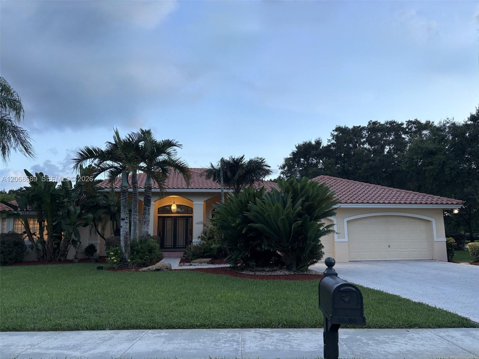 10660 SW 44th Ct, Davie FL 33328