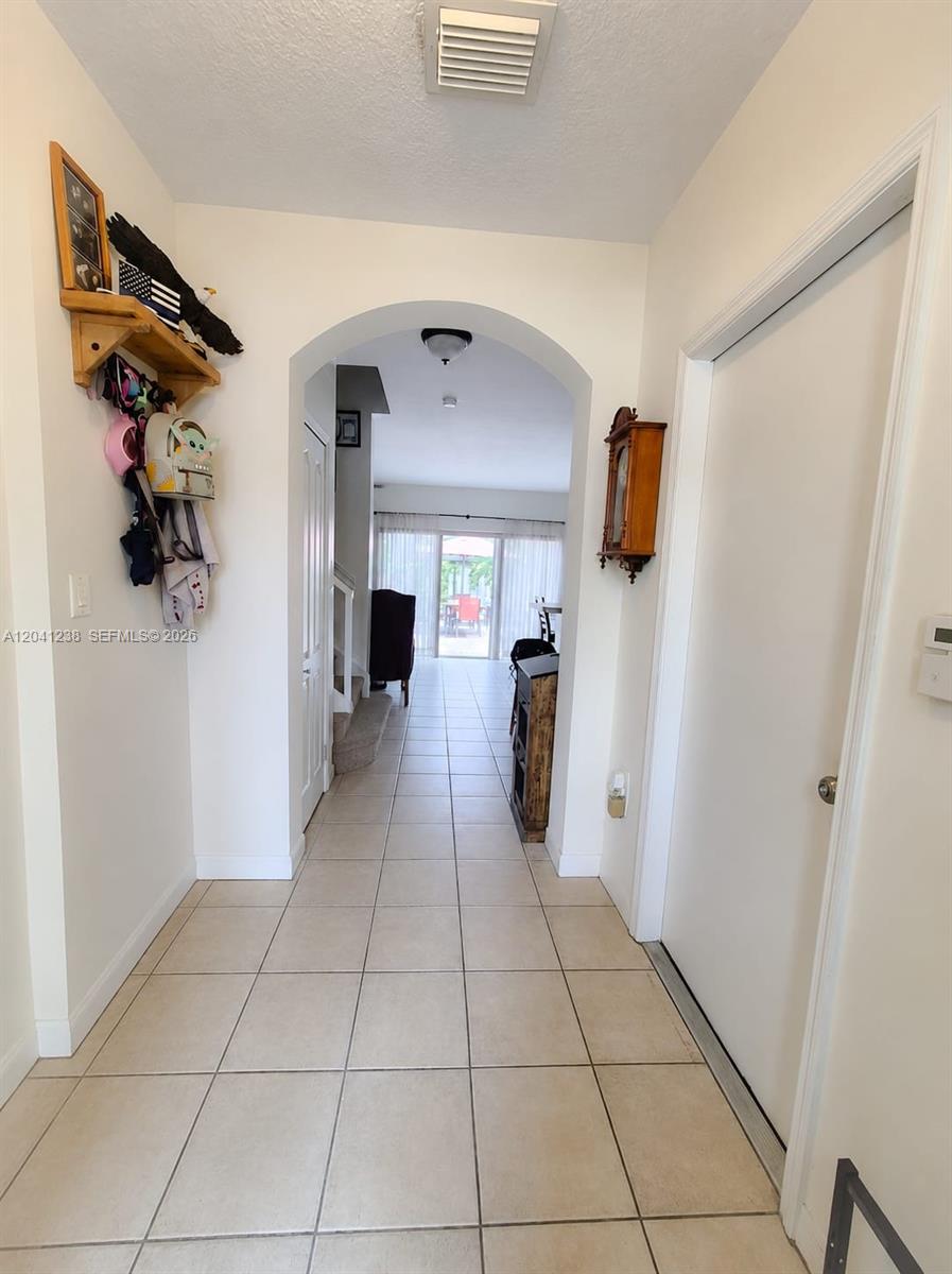 12850 SW 28th Ct — Photo 2