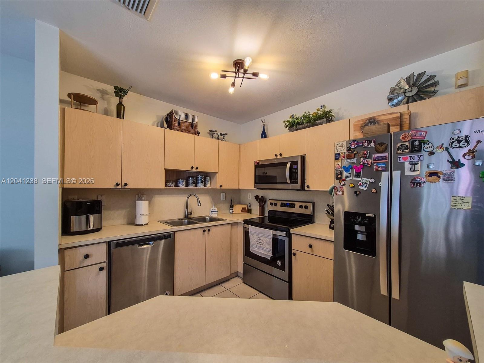 12850 SW 28th Ct — Photo 5