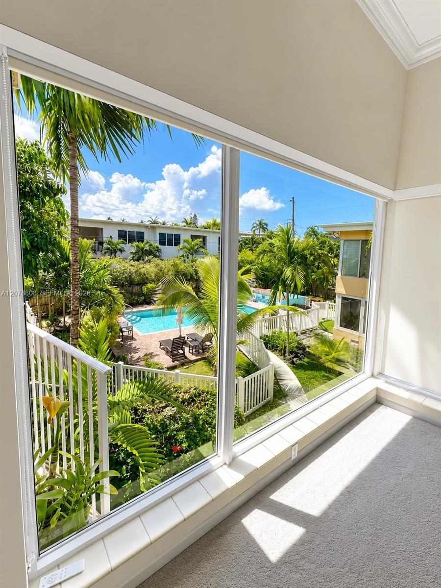 9400 E Bay Harbor Dr # 3 — Photo 2