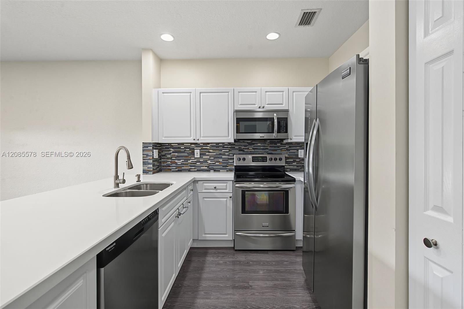 5779 NW 116th Ave # 104 — Photo 3