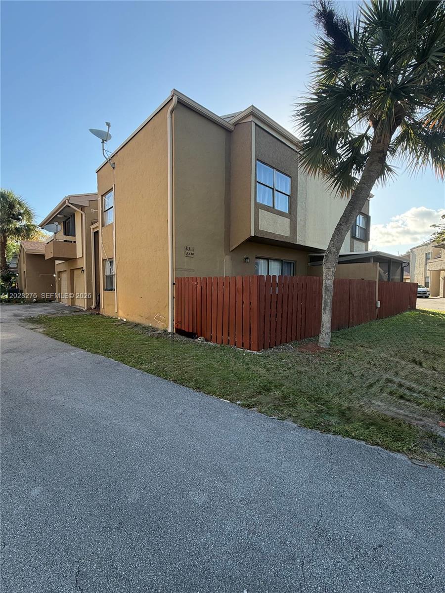 8330 N Missionwood Cir # 23, Miramar FL 33025