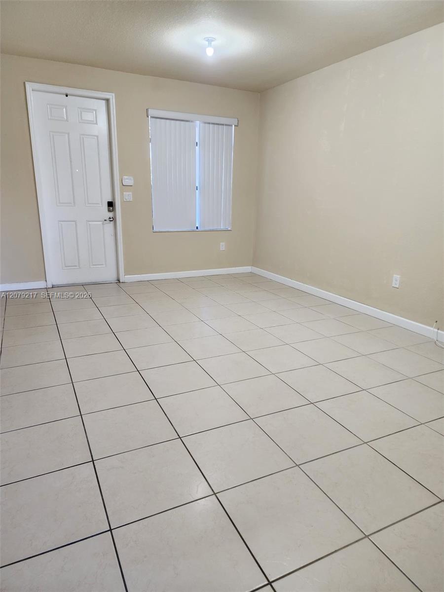 23786 SW 118th Ave — Photo 2