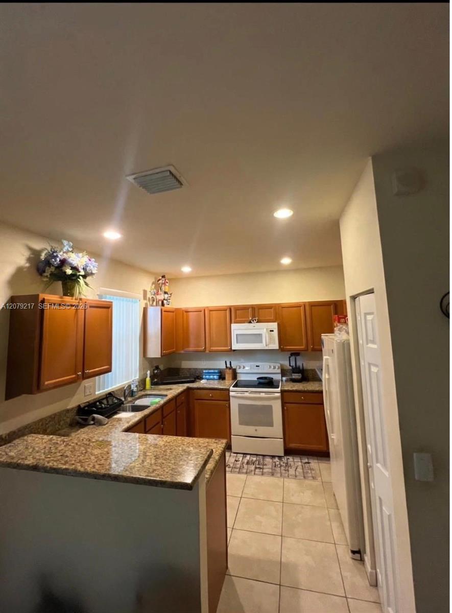 23786 SW 118th Ave — Photo 3