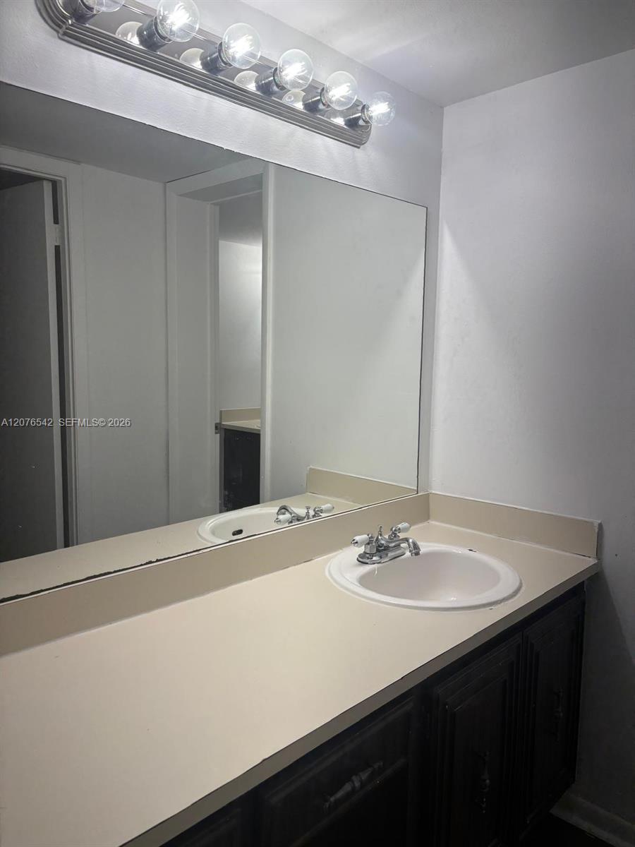 486 NW 165th St Rd # 308 — Photo 3