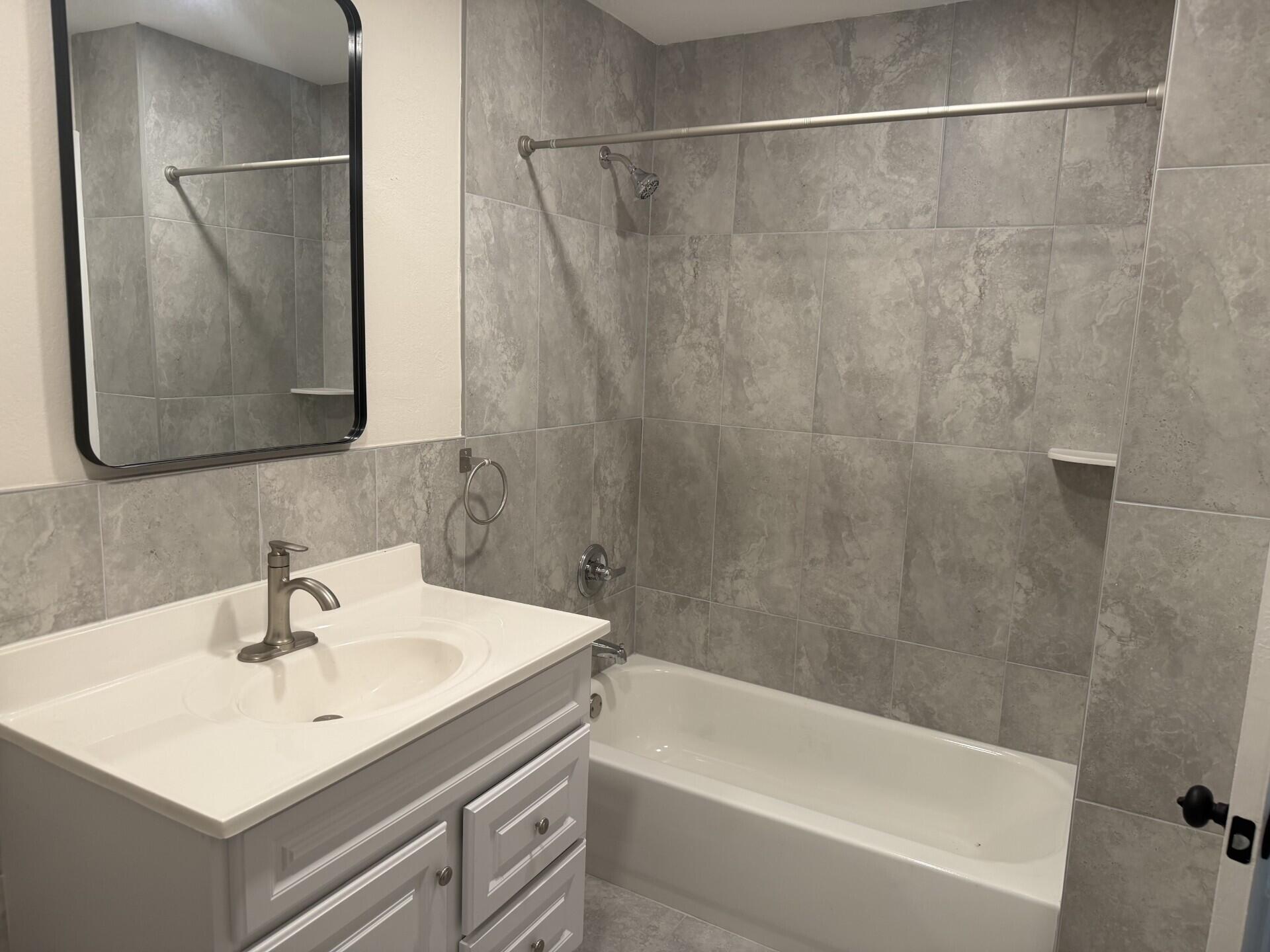 2723 Griffin Road # 2 — Photo 5