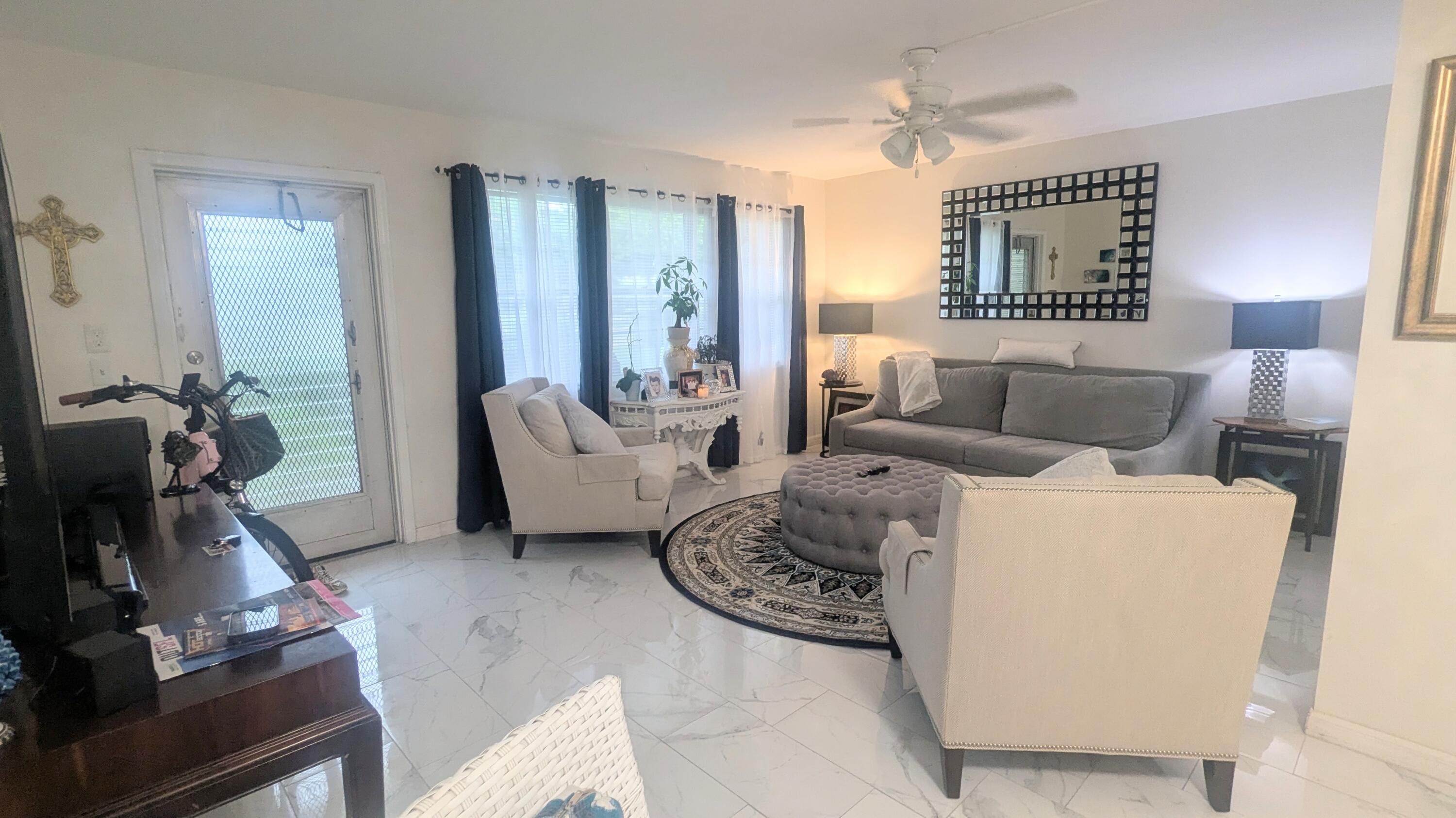 360 Windsor P — Photo 2
