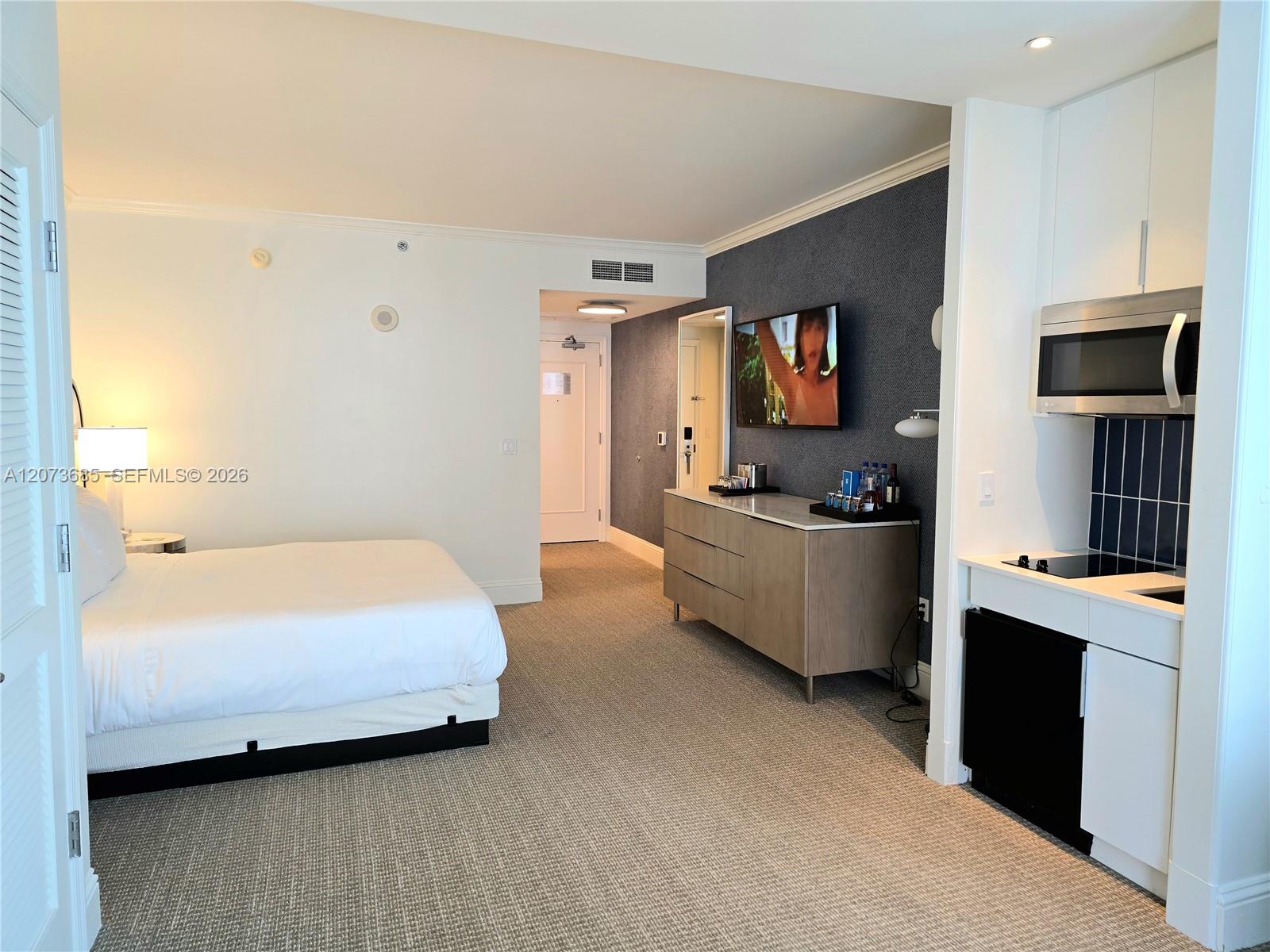 4401 Collins Ave # 1401 — Photo 5