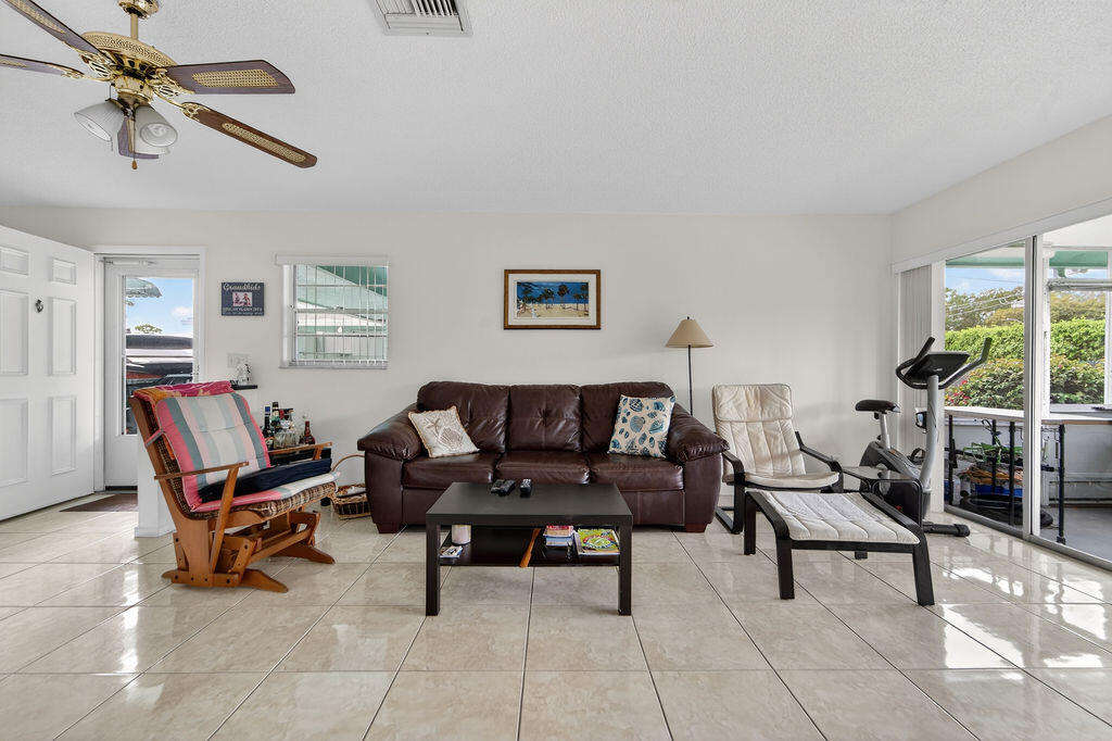 622 Hummingbird Lane, Delray Beach FL 33445