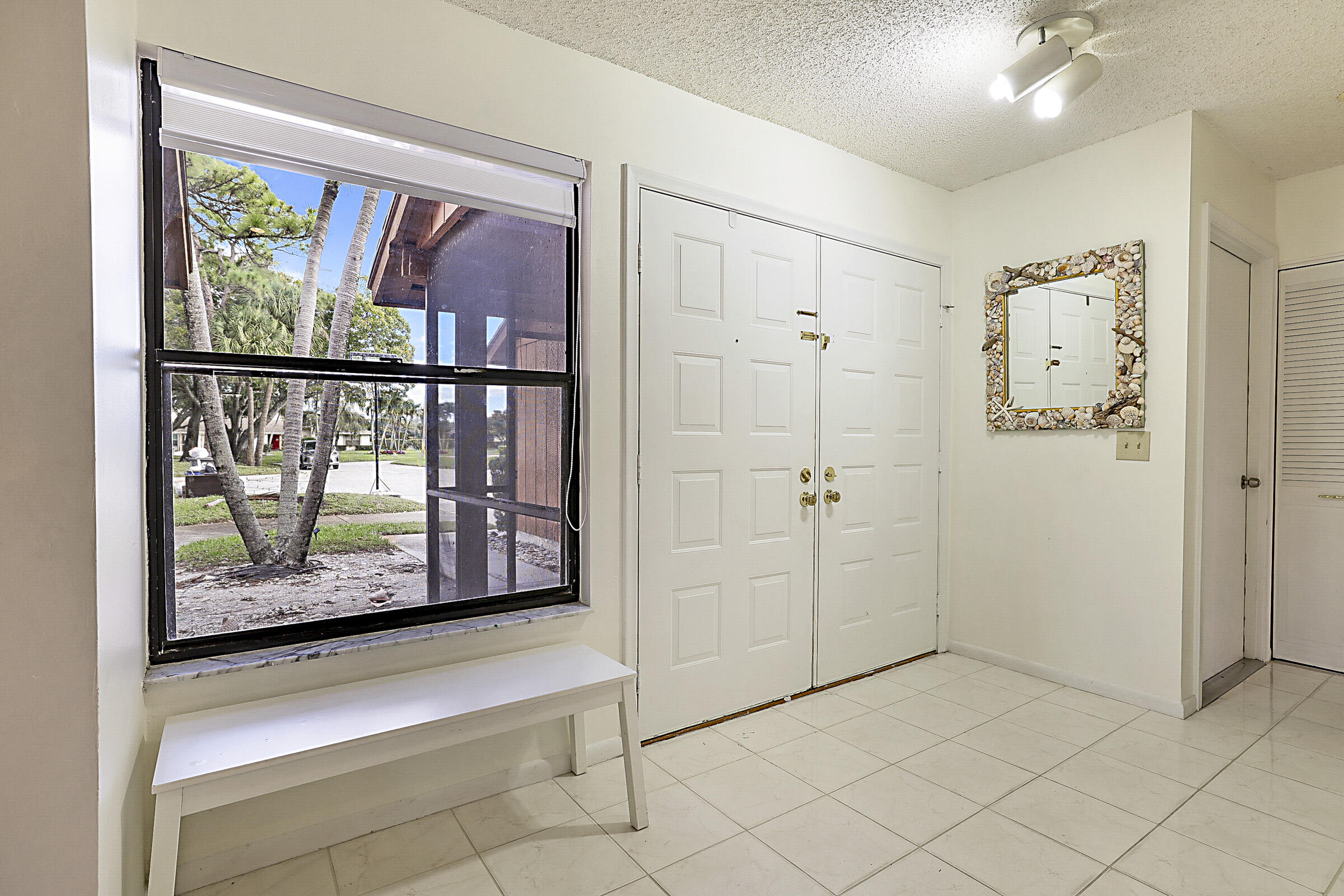 6186 Brandon Street — Photo 5
