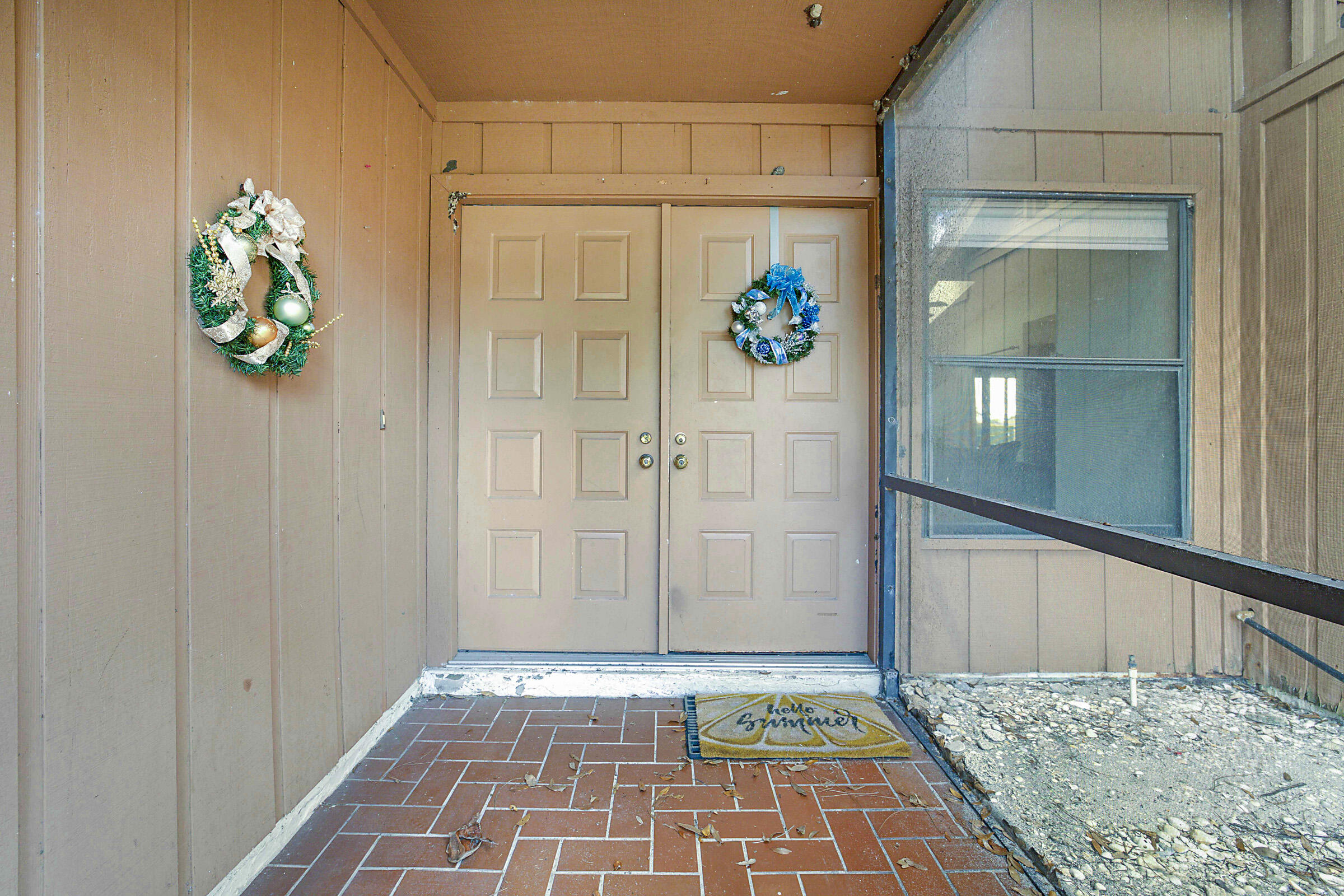 6186 Brandon Street — Photo 3