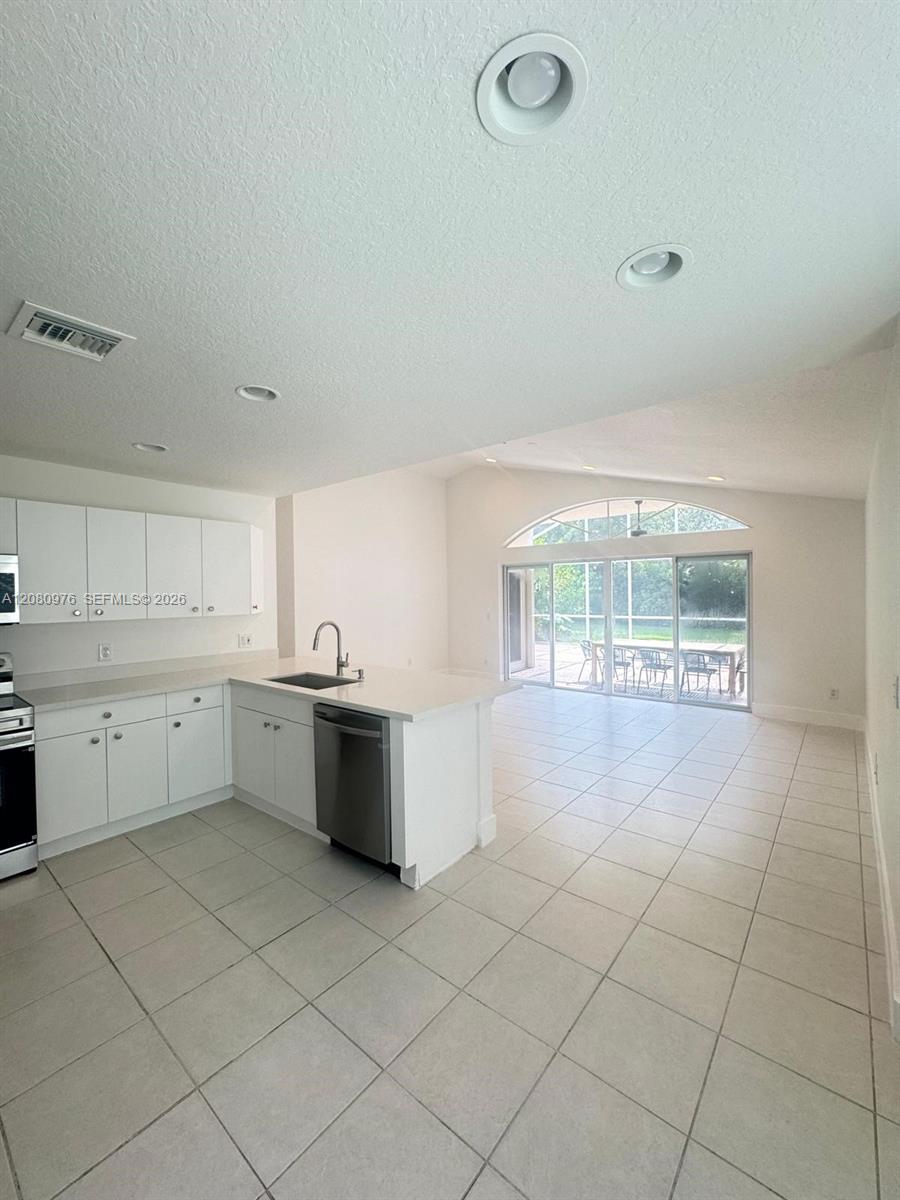 4180 Sea Mist Way — Photo 4