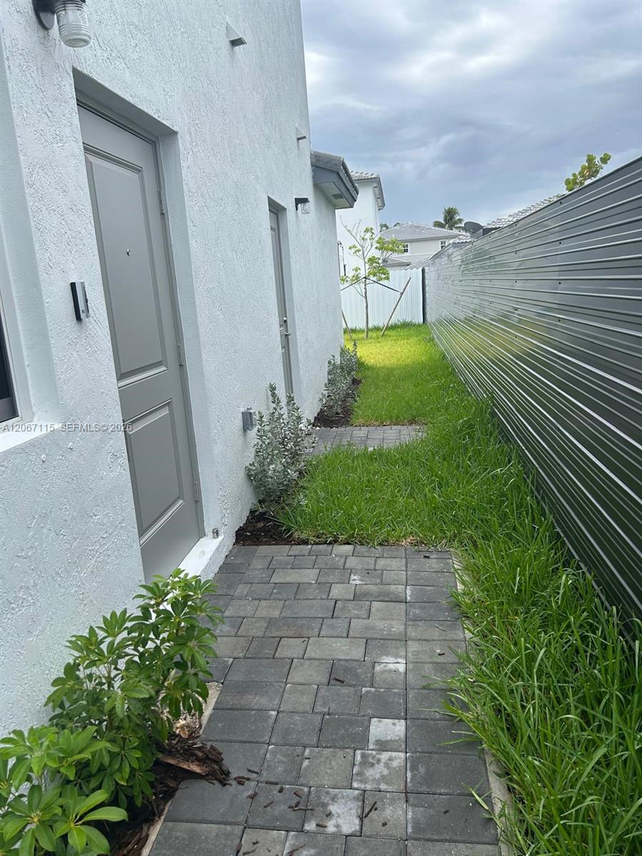 14806 SW 163rd St — Photo 4