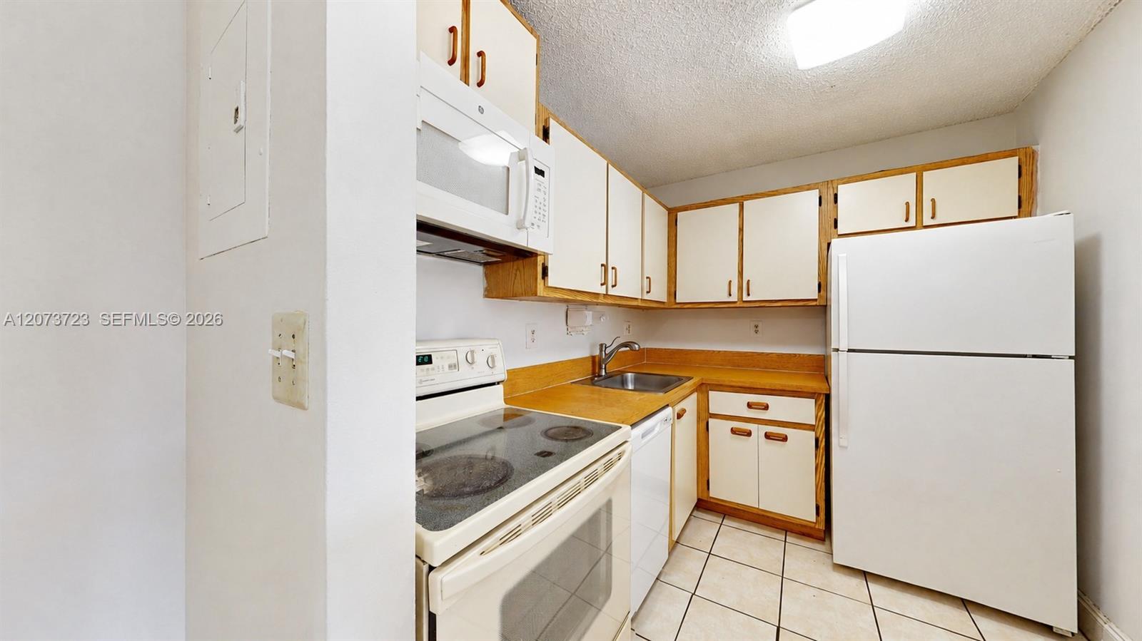 15600 SW 80th St # 304 — Photo 5