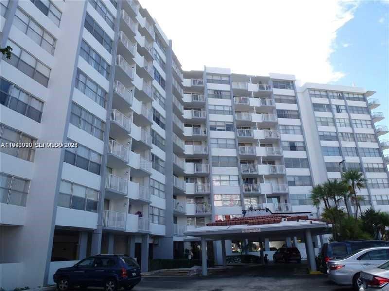 1300 NE Miami Gardens Dr # 616E, Miami FL 33179