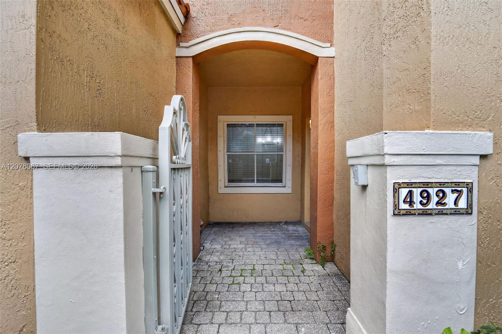 4927 N Harbor Isles Dr # 205 — Photo 3