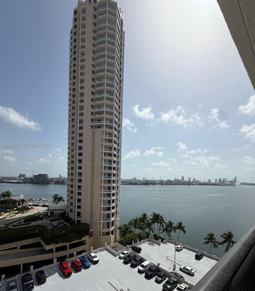540 Brickell Key Dr # 1418, Miami FL 33131