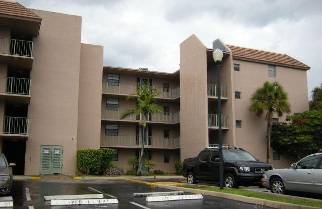 3100 N Pine Island Road # 202 — Photo 3