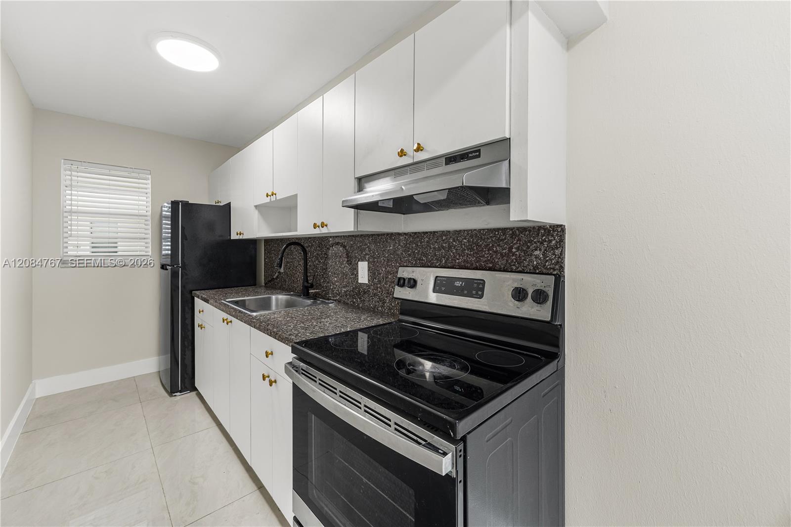 1720 Cleveland St # 111W — Photo 2