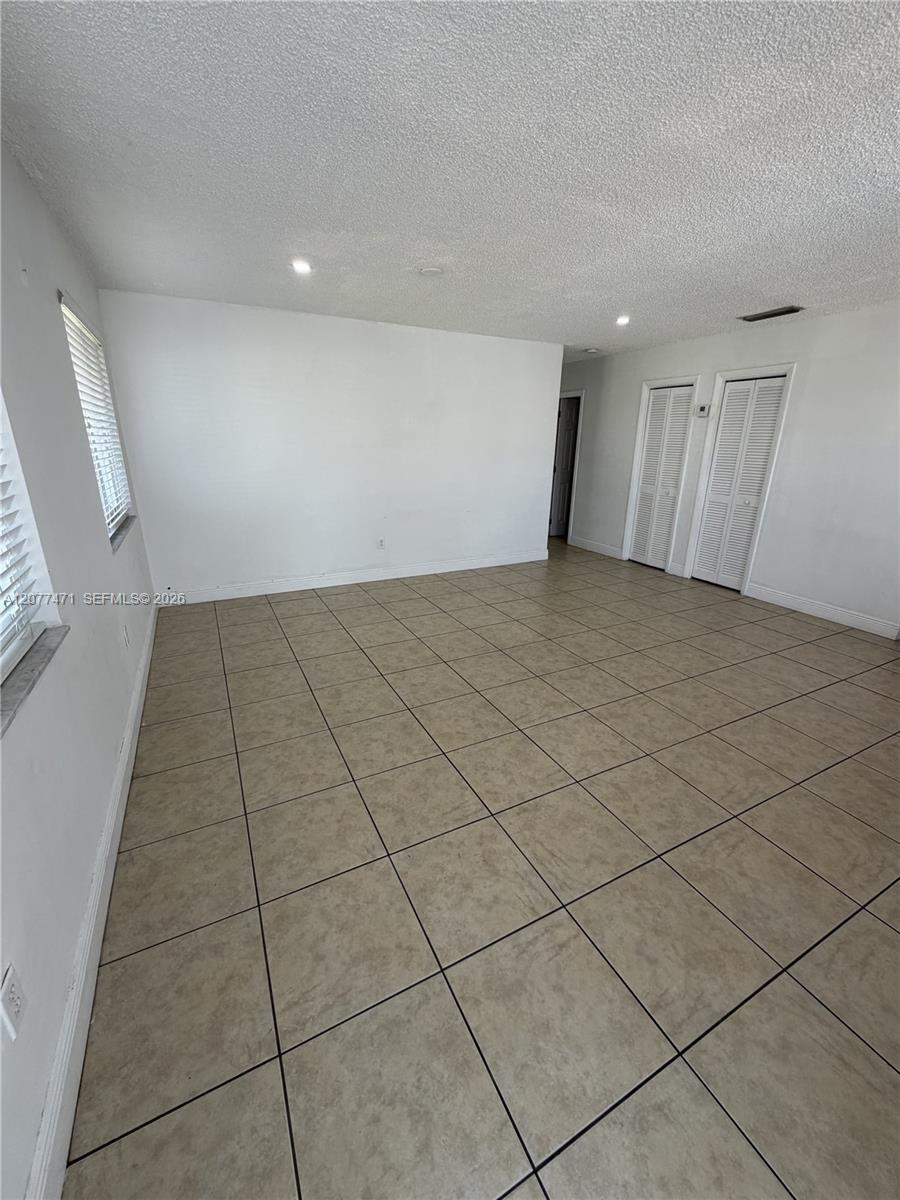 8867 SW 25th St # 8867, Miami FL 33165