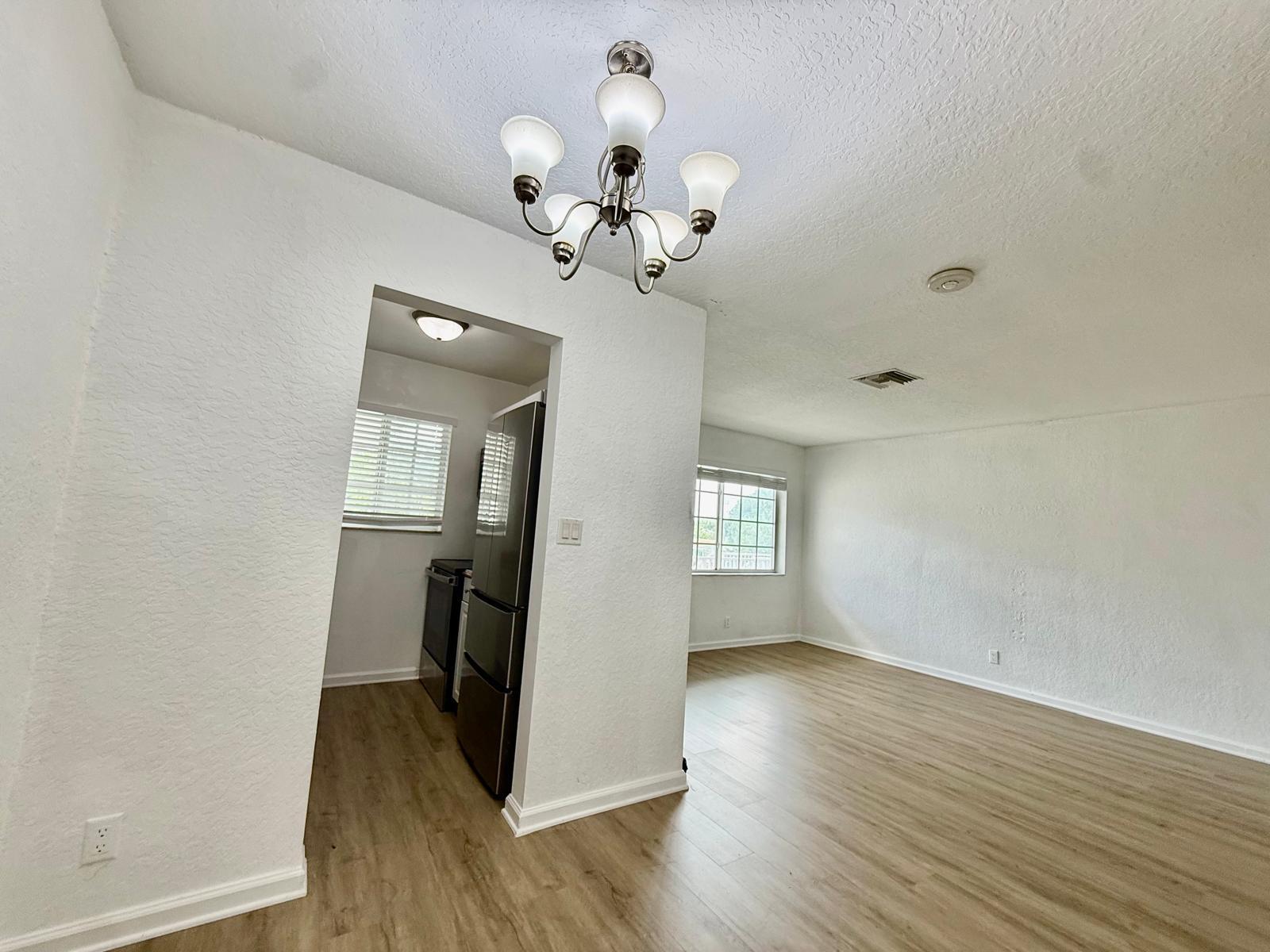 1671 NE 33rd Street Apt 11 — Photo 5