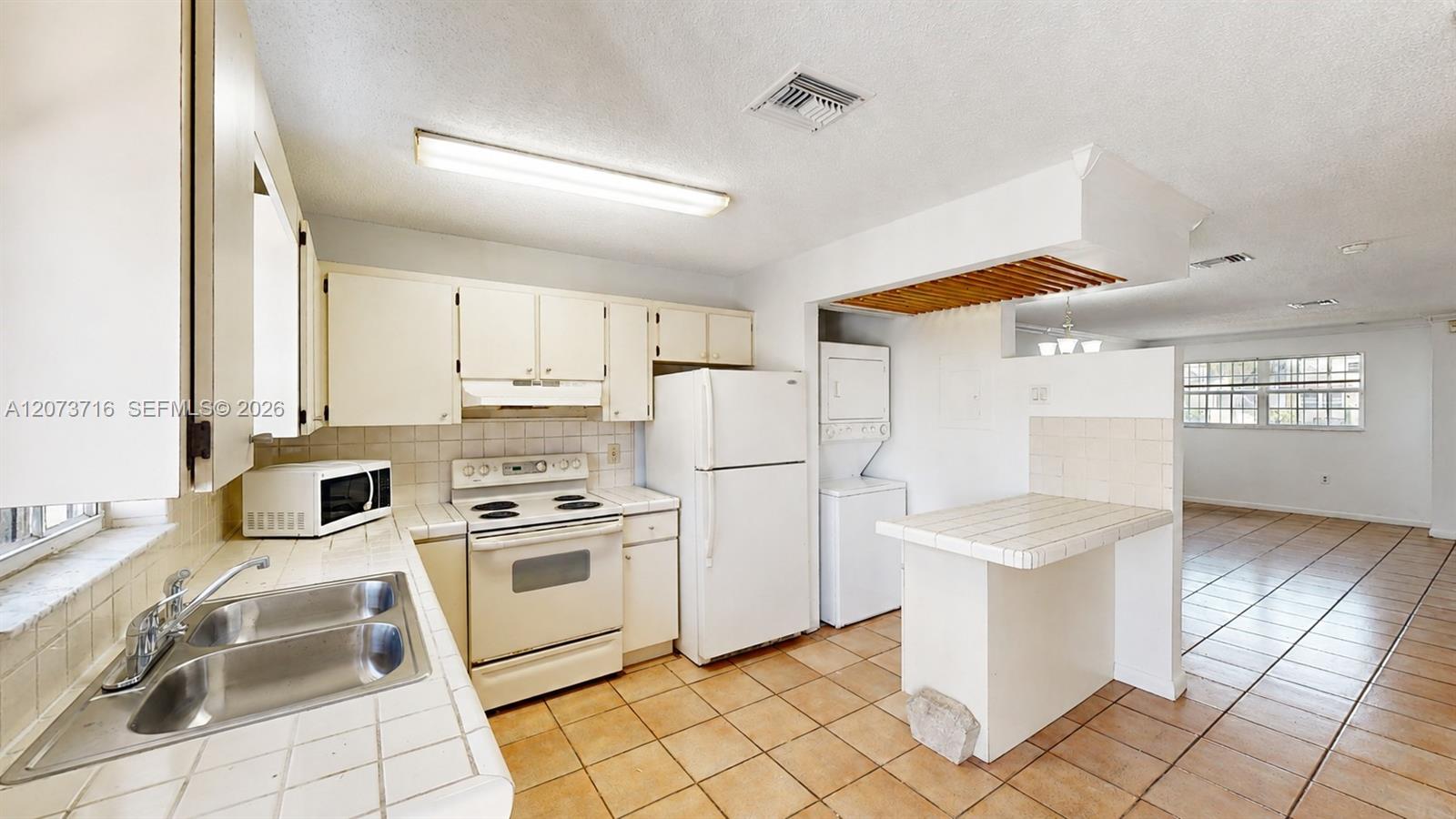 6415 SW 129th Pl # 2403 — Photo 4