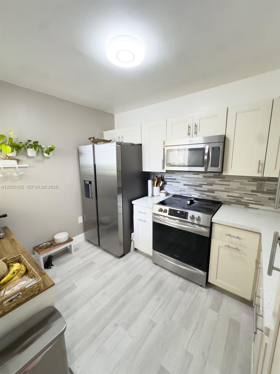 1112 NW 125th Pl # 102 — Photo 3
