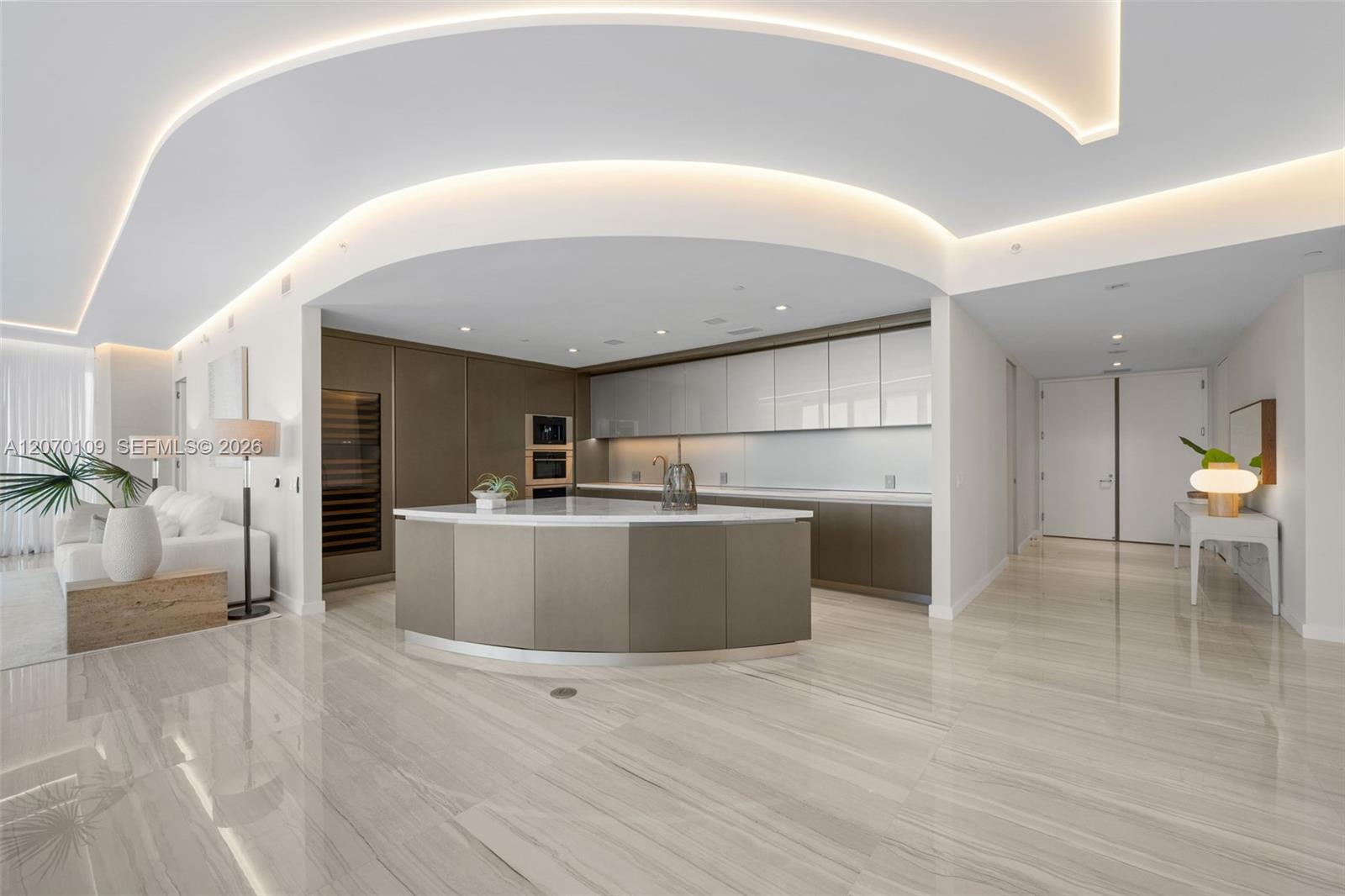 18975 Collins Ave # 600 — Photo 3
