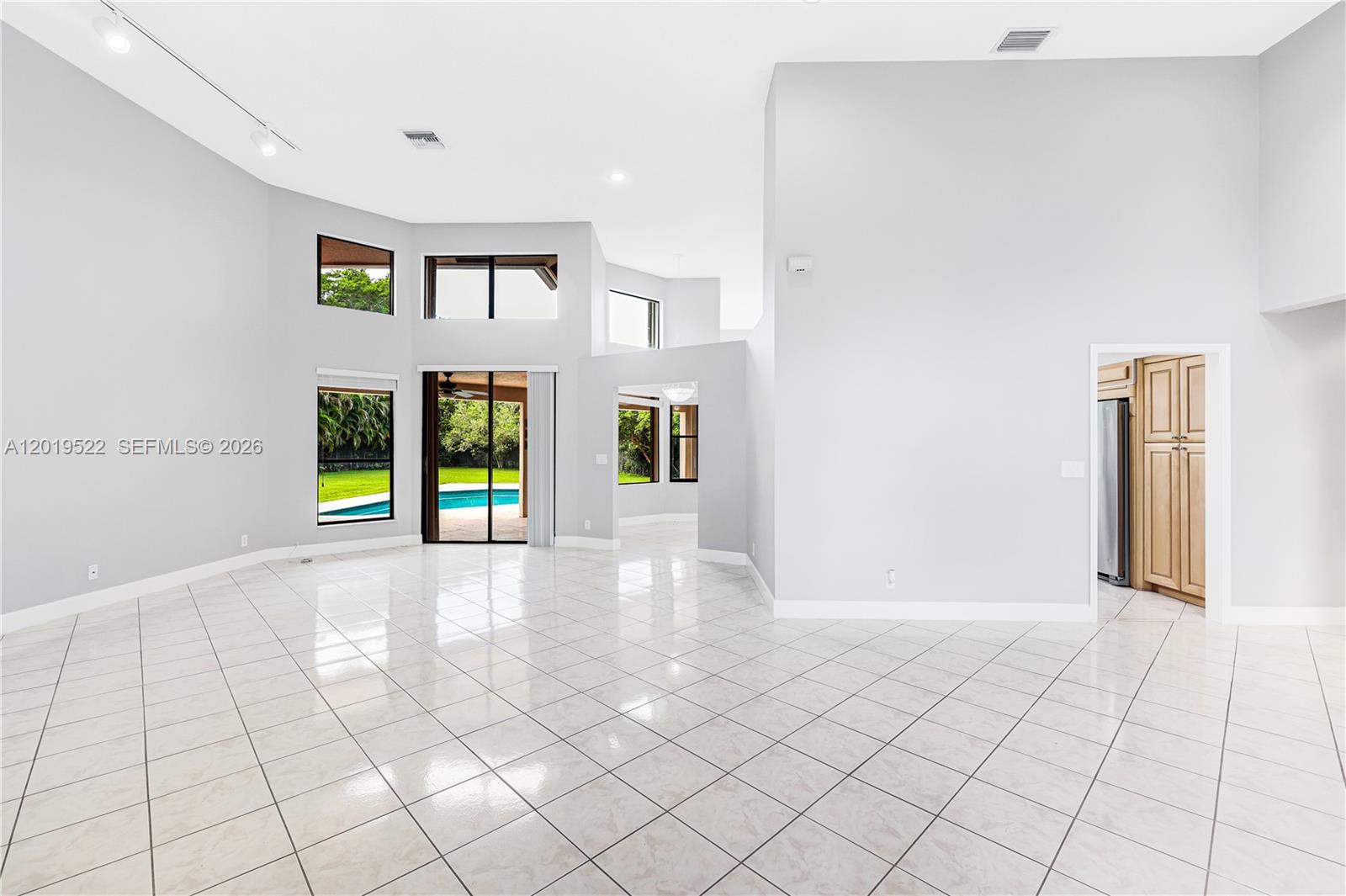 1256 S Manor Dr S — Photo 3
