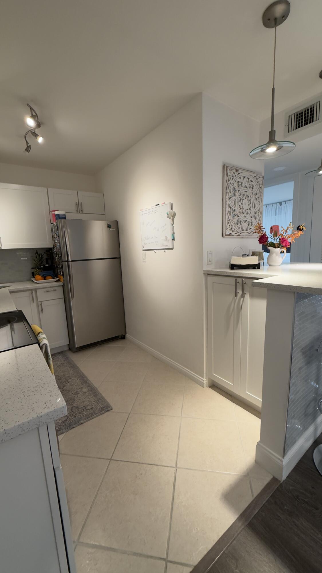 702 SE 2ND Avenue SE # 405 — Photo 5