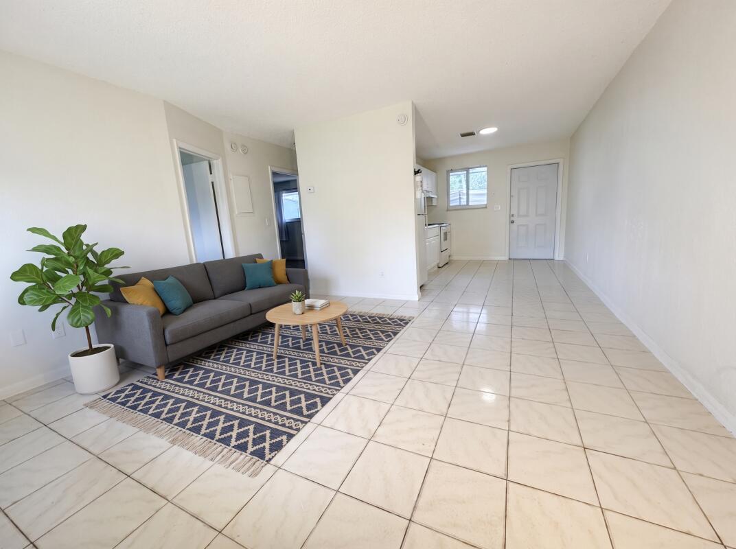 2319 Wilson Street — Photo 5