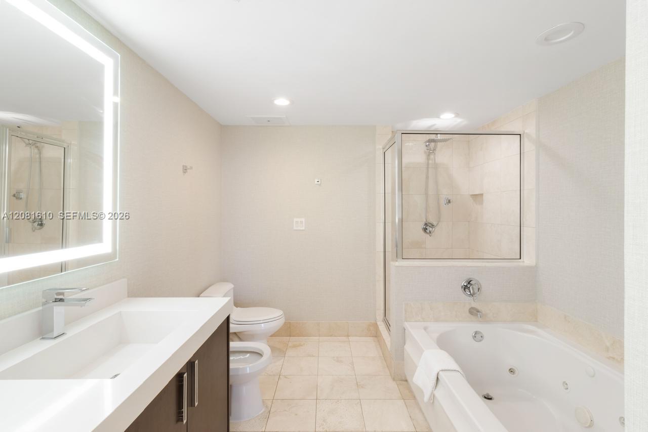 17375 Collins Ave # 2008 — Photo 5