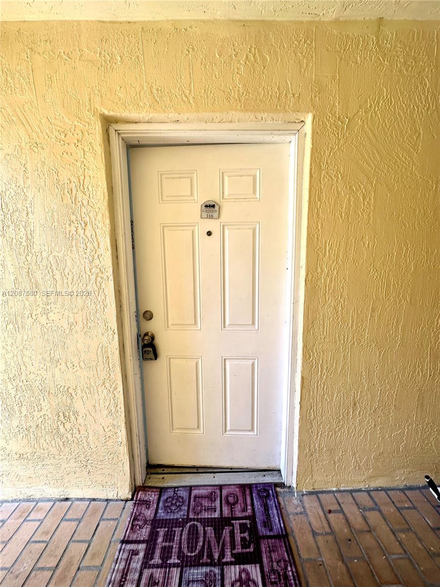 3630 N 56th Ave # 310 — Photo 2
