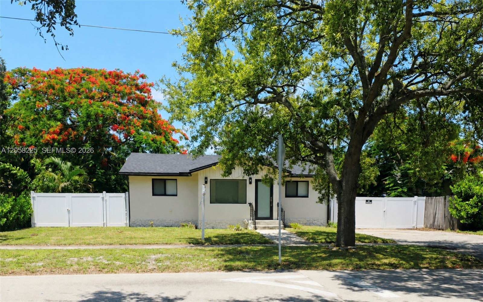 601 NE 1st St, Pompano Beach FL 33060
