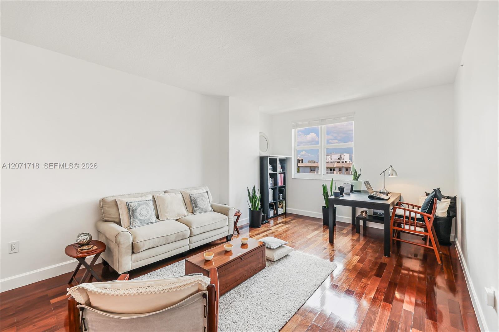 50 Menores Ave # 820 — Photo 5