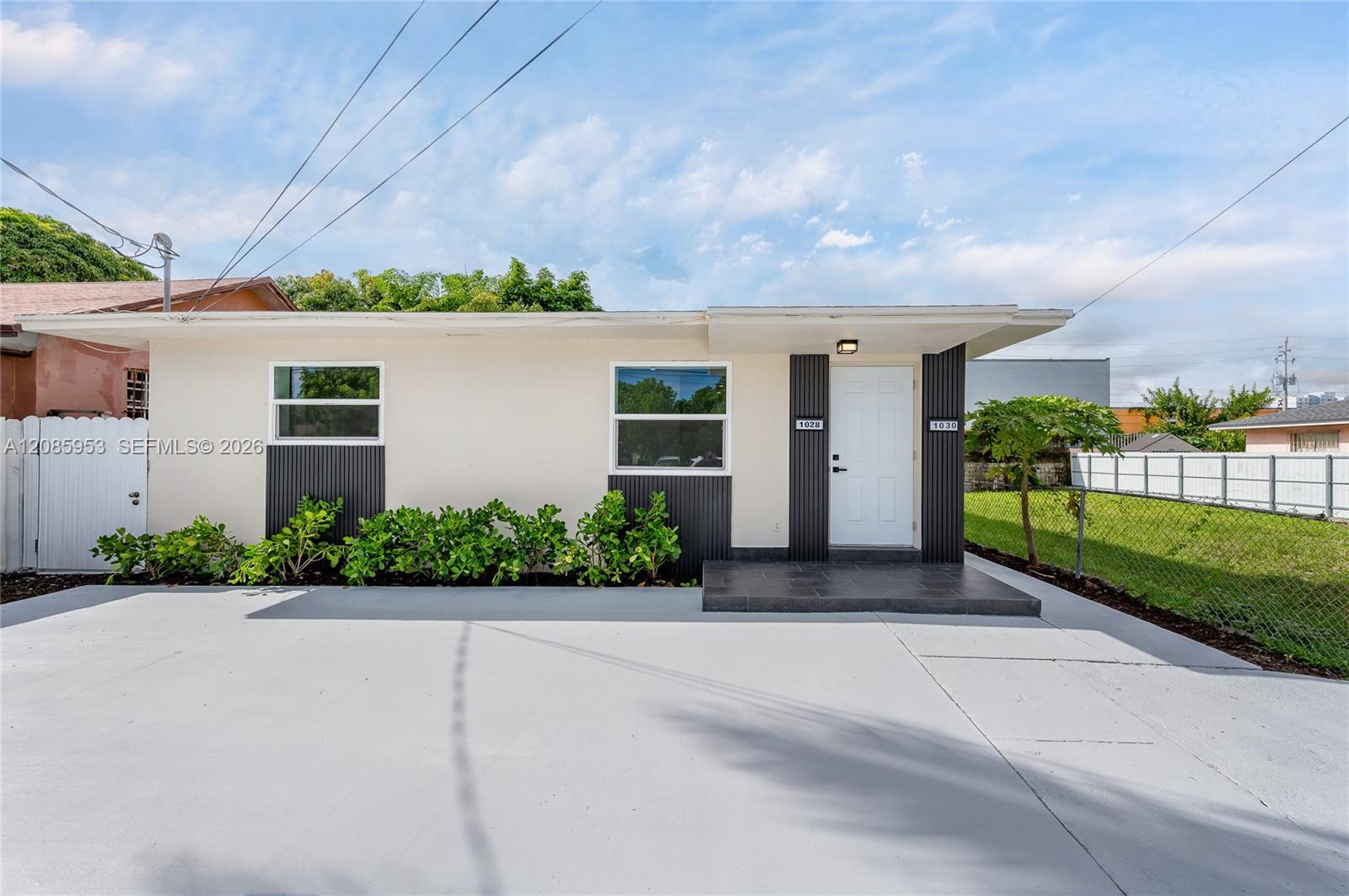 1028 NW 24th St — Photo 4