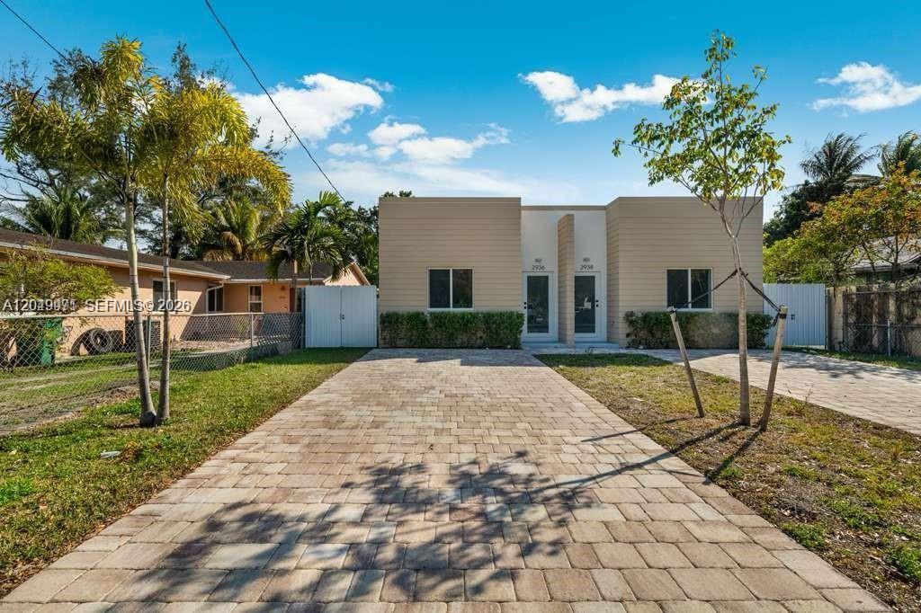 2936 NW 27th St # 2936, Miami FL 33142