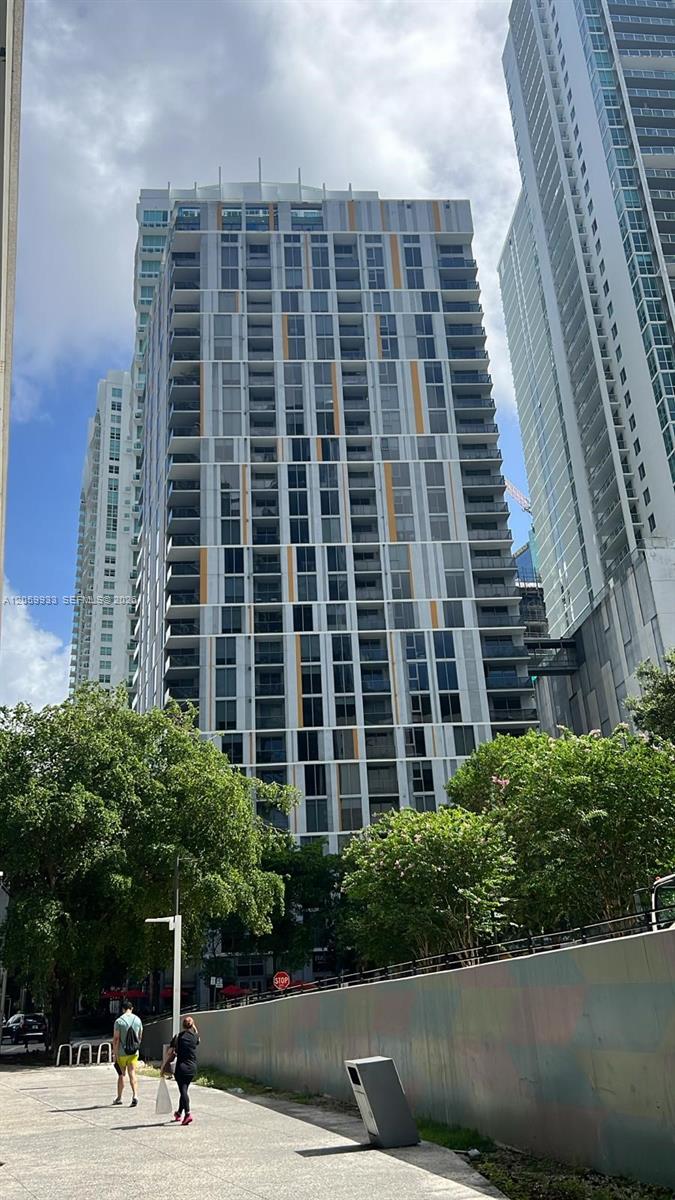 31 SE 6th St # 1801, Miami FL 33131