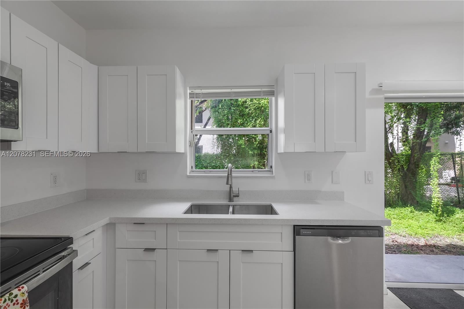 2992 SE 15th Ave — Photo 4