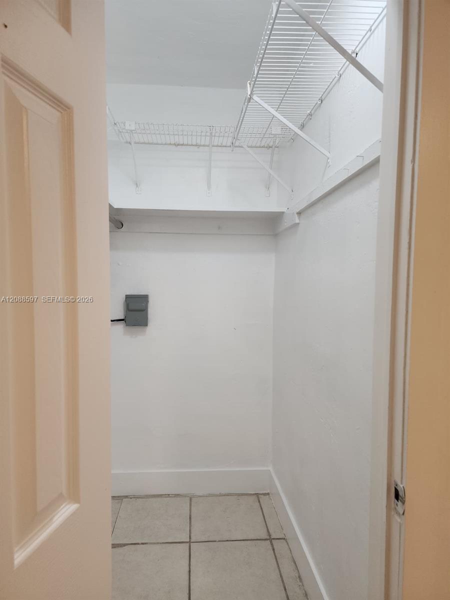 443 SW 4th Ave # 3 — Photo 4